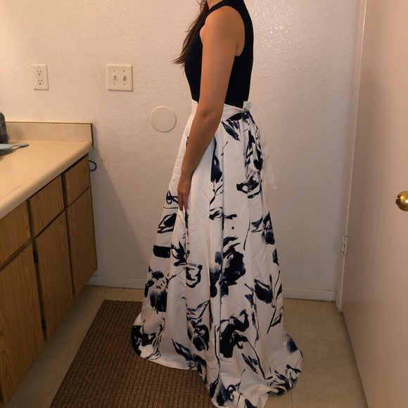 ralph lauren navy blue and white gown - Picture 3 of 3